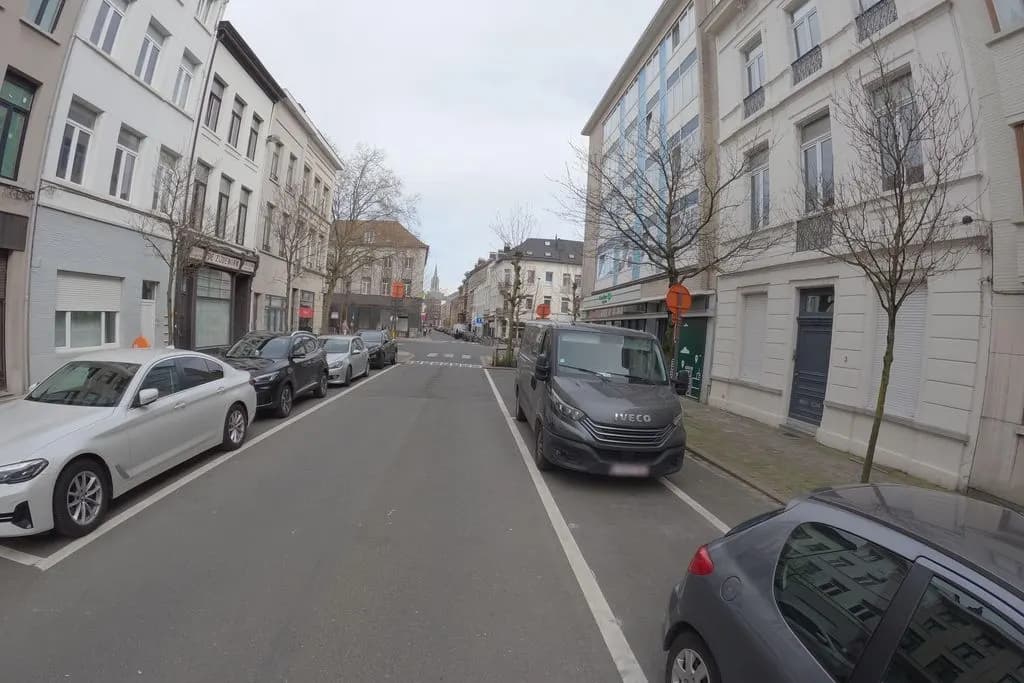 à l'Infintiste