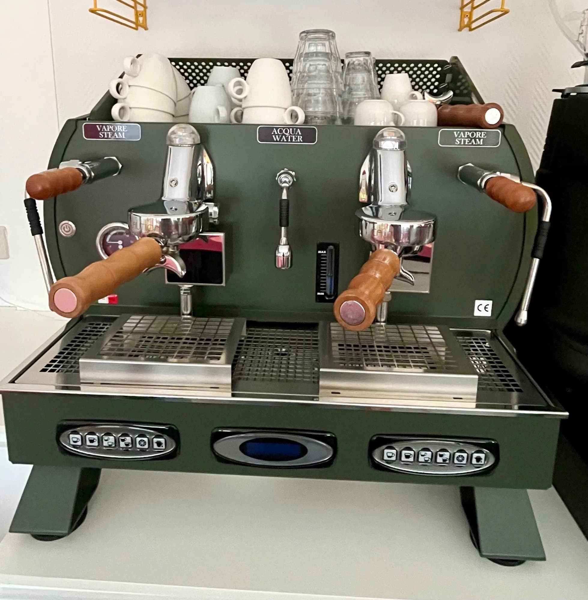 Professionele espressomachine La Nuova Era + Fiorenzato koffiemolen — 4