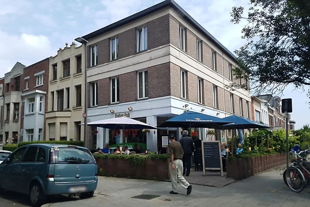Italian Pub